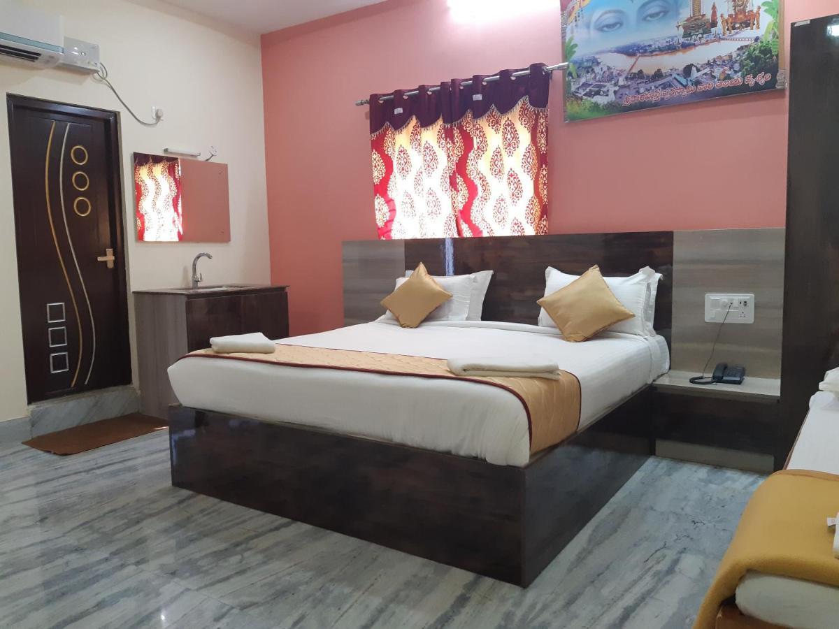 סריקאלהסטי Devansh Bhanu Residency Dbr מראה חיצוני תמונה