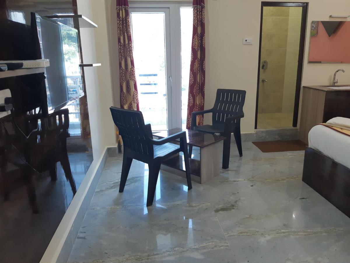 סריקאלהסטי Devansh Bhanu Residency Dbr מראה חיצוני תמונה