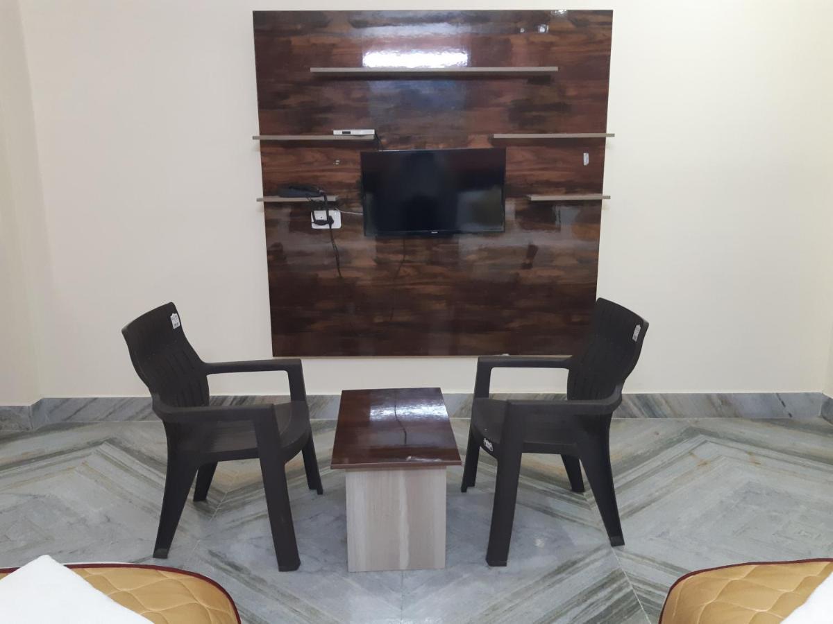 סריקאלהסטי Devansh Bhanu Residency Dbr מראה חיצוני תמונה