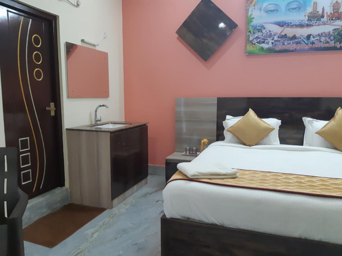 סריקאלהסטי Devansh Bhanu Residency Dbr מראה חיצוני תמונה