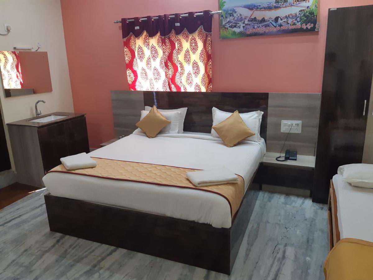 סריקאלהסטי Devansh Bhanu Residency Dbr מראה חיצוני תמונה