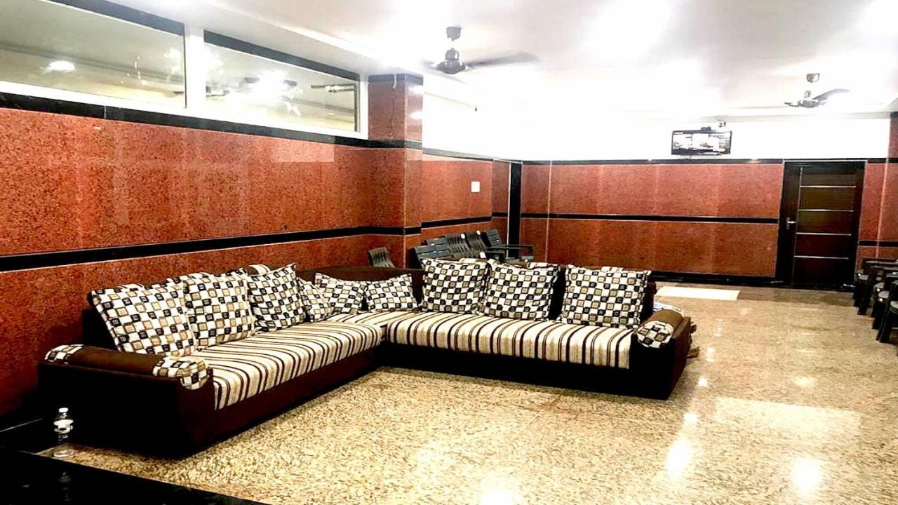 סריקאלהסטי Devansh Bhanu Residency Dbr מראה חיצוני תמונה